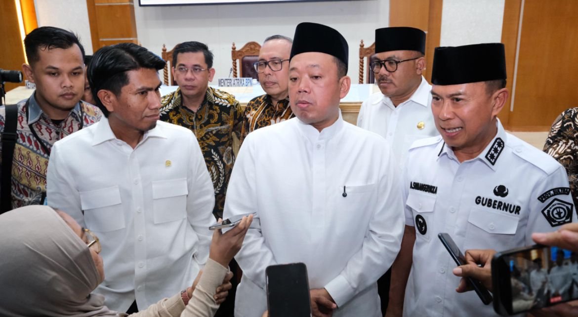 teks Foto:
sesi wawancara, Kepala Badan Pertanahan Nasional (ATR/BPN), Nusron Wahid